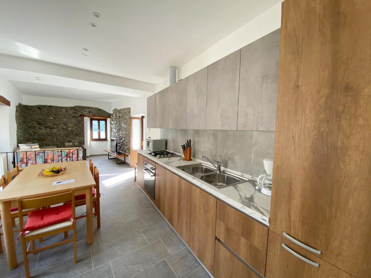 Independent Stone House With Lake View 穆索 外观 照片