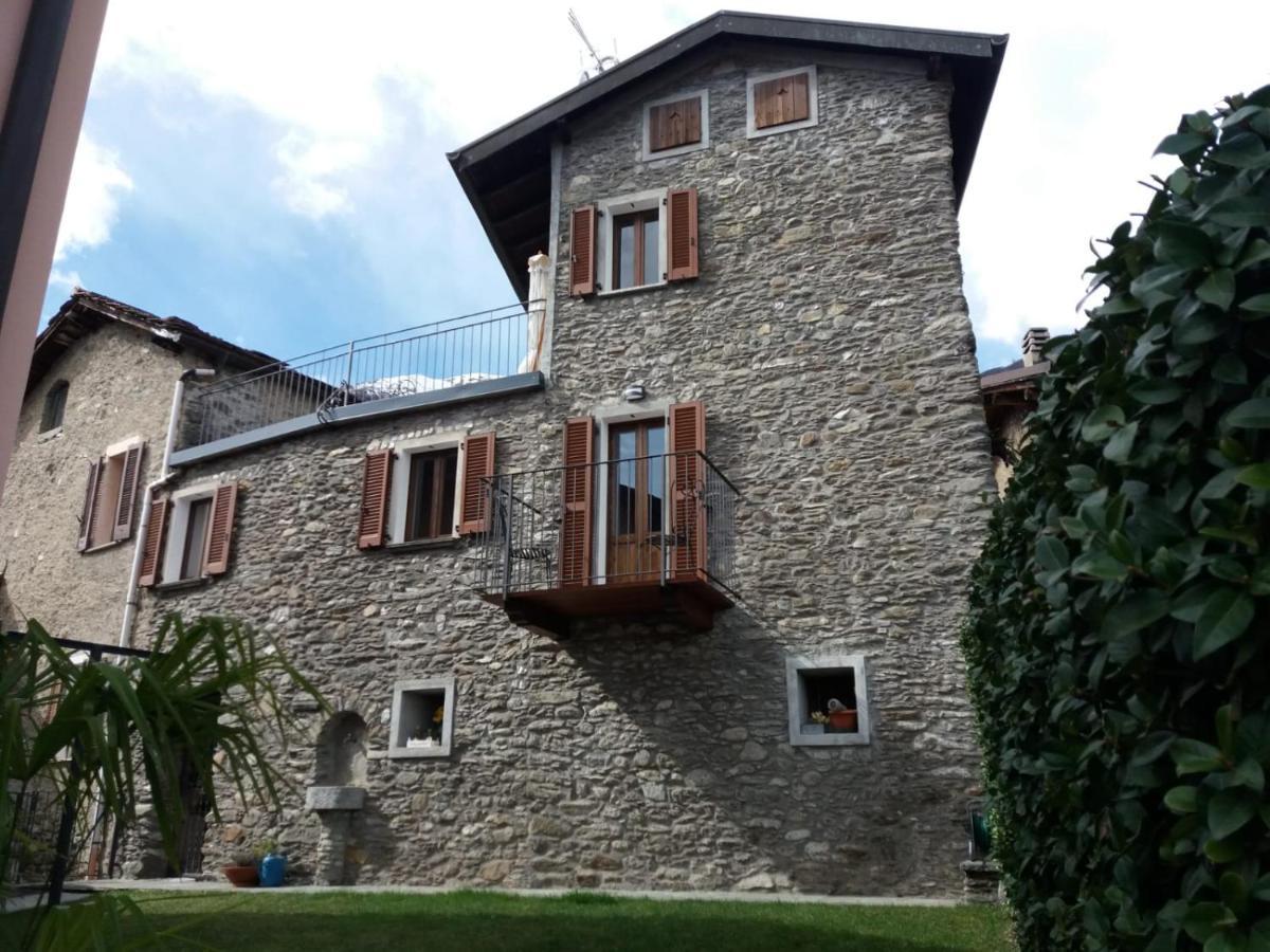 Independent Stone House With Lake View 穆索 外观 照片