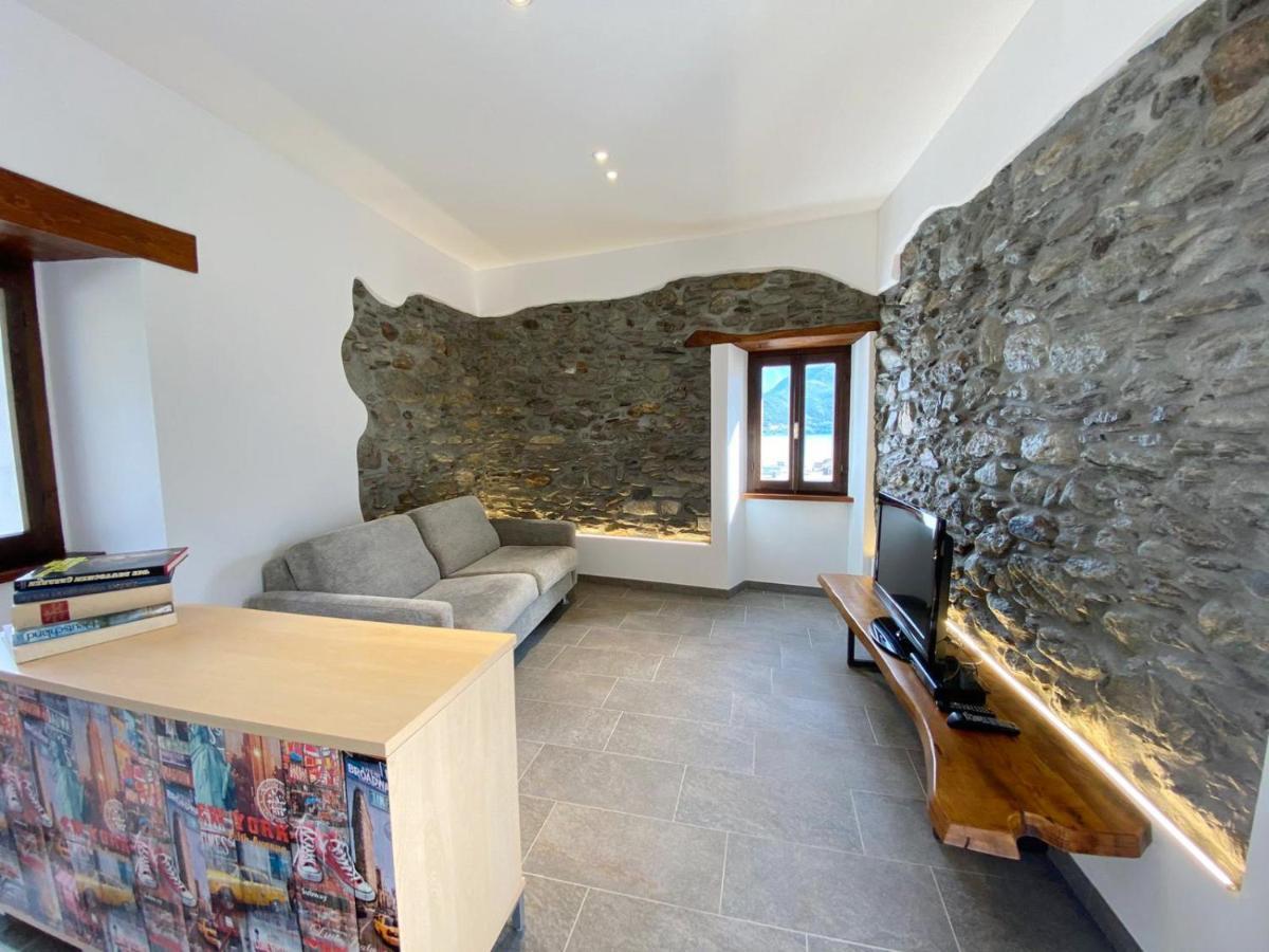 Independent Stone House With Lake View 穆索 外观 照片