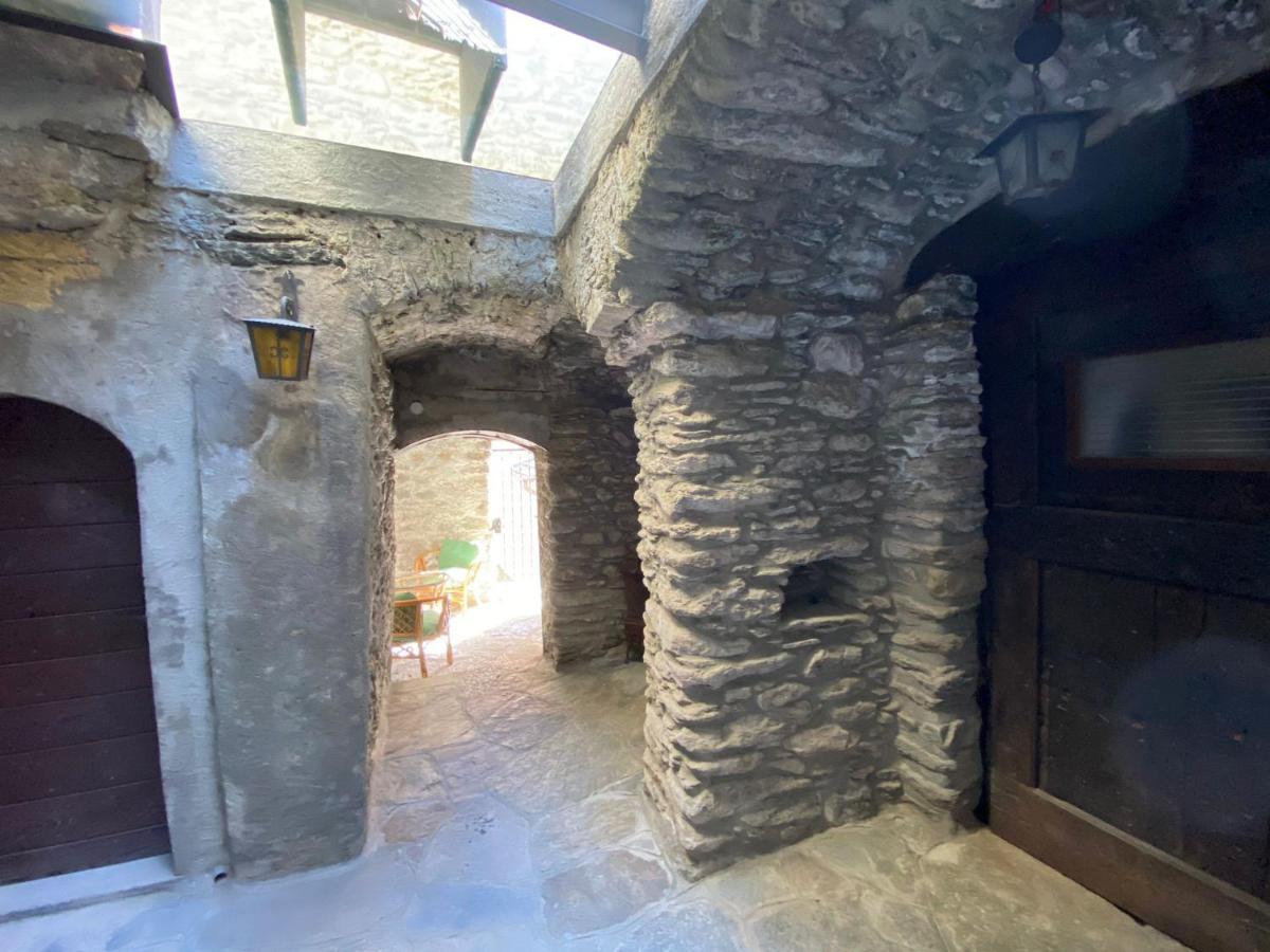 Independent Stone House With Lake View 穆索 外观 照片