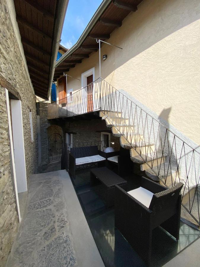 Independent Stone House With Lake View 穆索 外观 照片