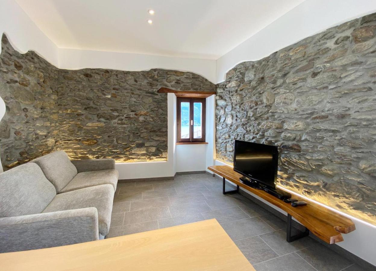 Independent Stone House With Lake View 穆索 外观 照片