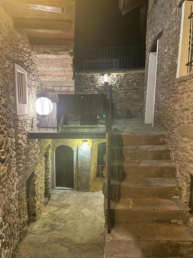 Independent Stone House With Lake View 穆索 外观 照片